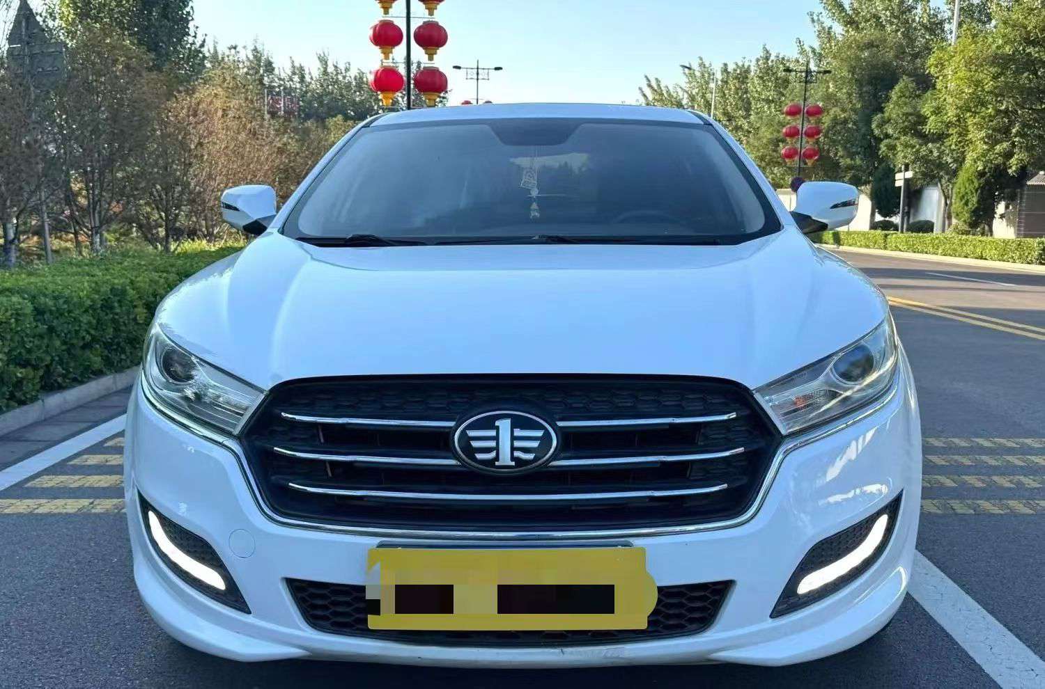 Bestune B50 1.4T Automatic with Sunroof