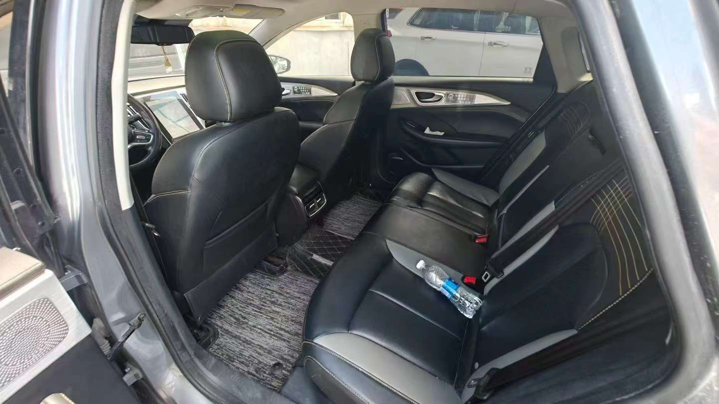 Roewe ER6 MAX Hybrid 5