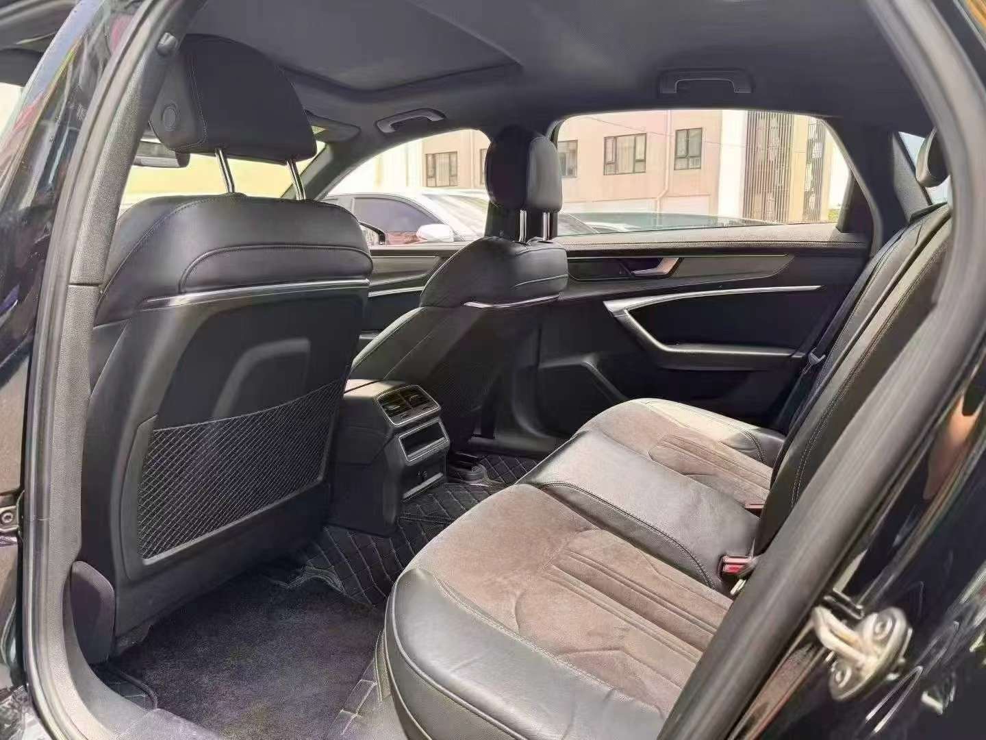 Audi A6L 8