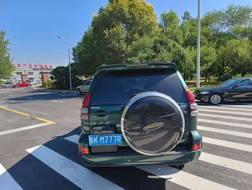 Toyota Prado 2004 VX 4.0 8