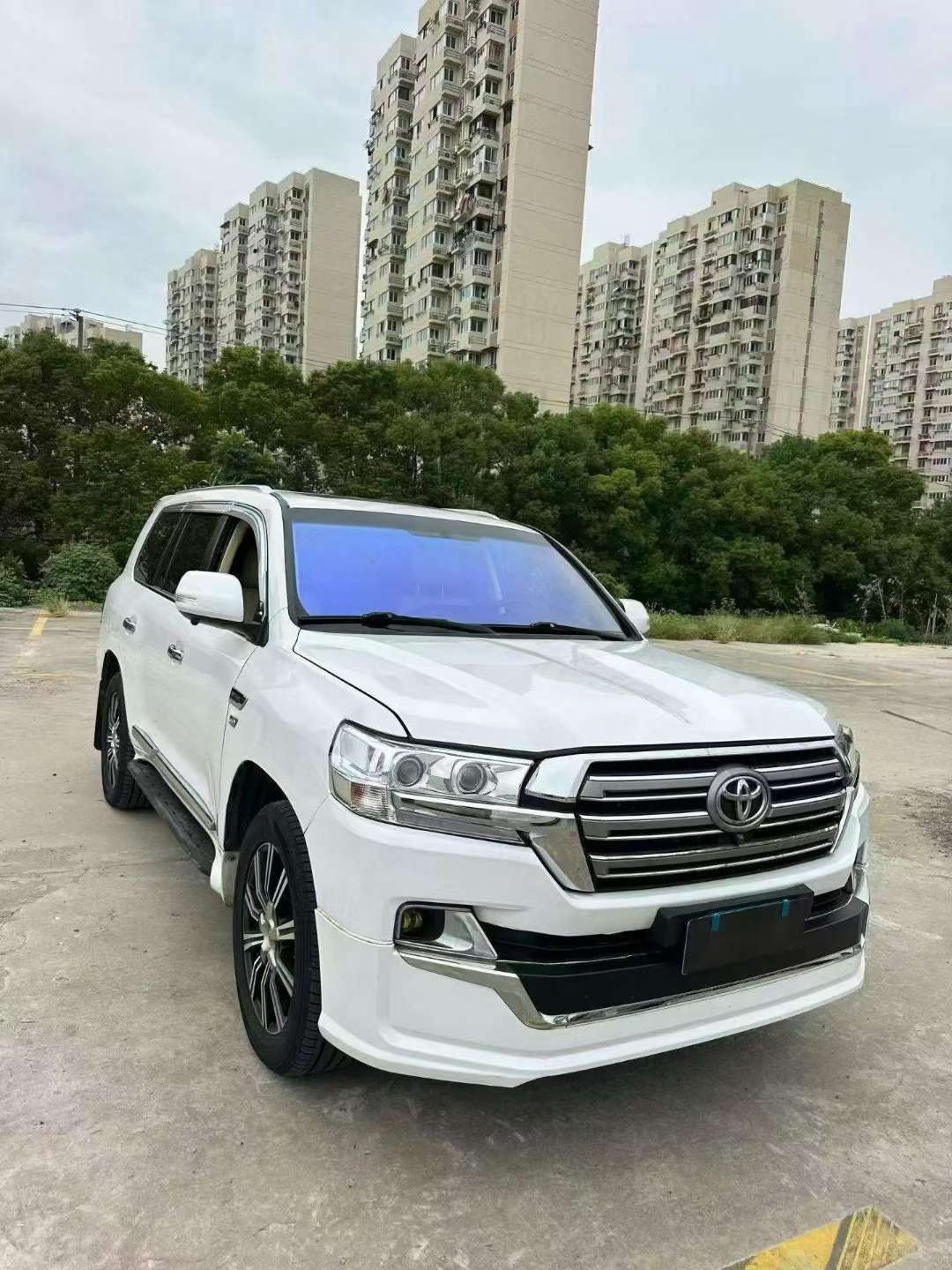 Toyota Land Cruiser 4.7 V8 8-Seater