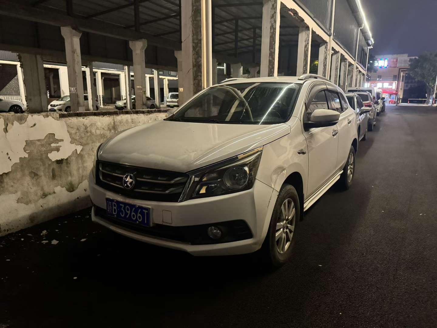 Venucia T70 2.0L Automatic