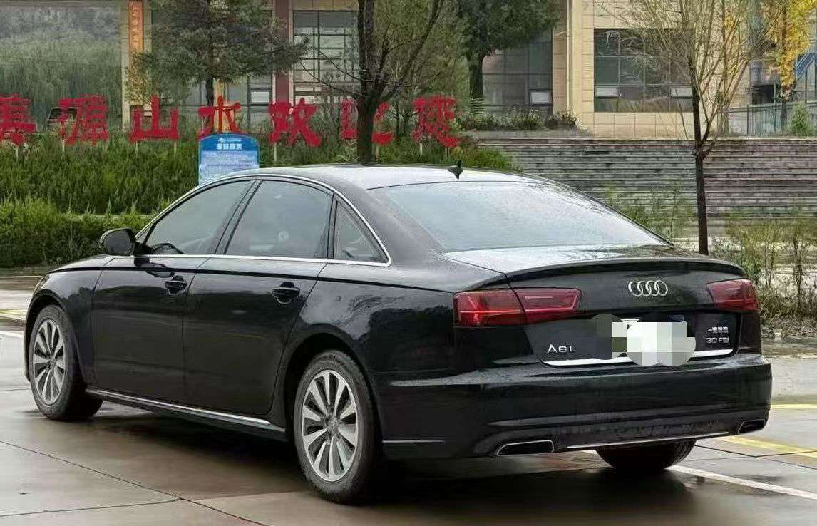 Audi A6 2.5L V6 Automatic Sunroof 5