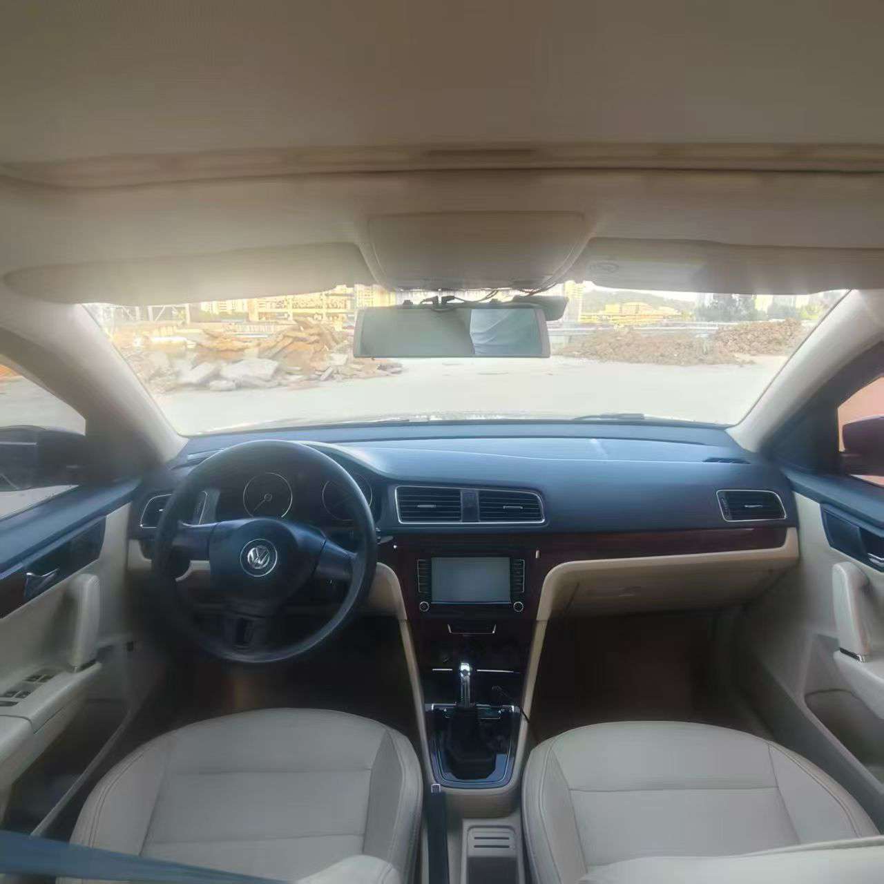 Volkswagen Lavida 8