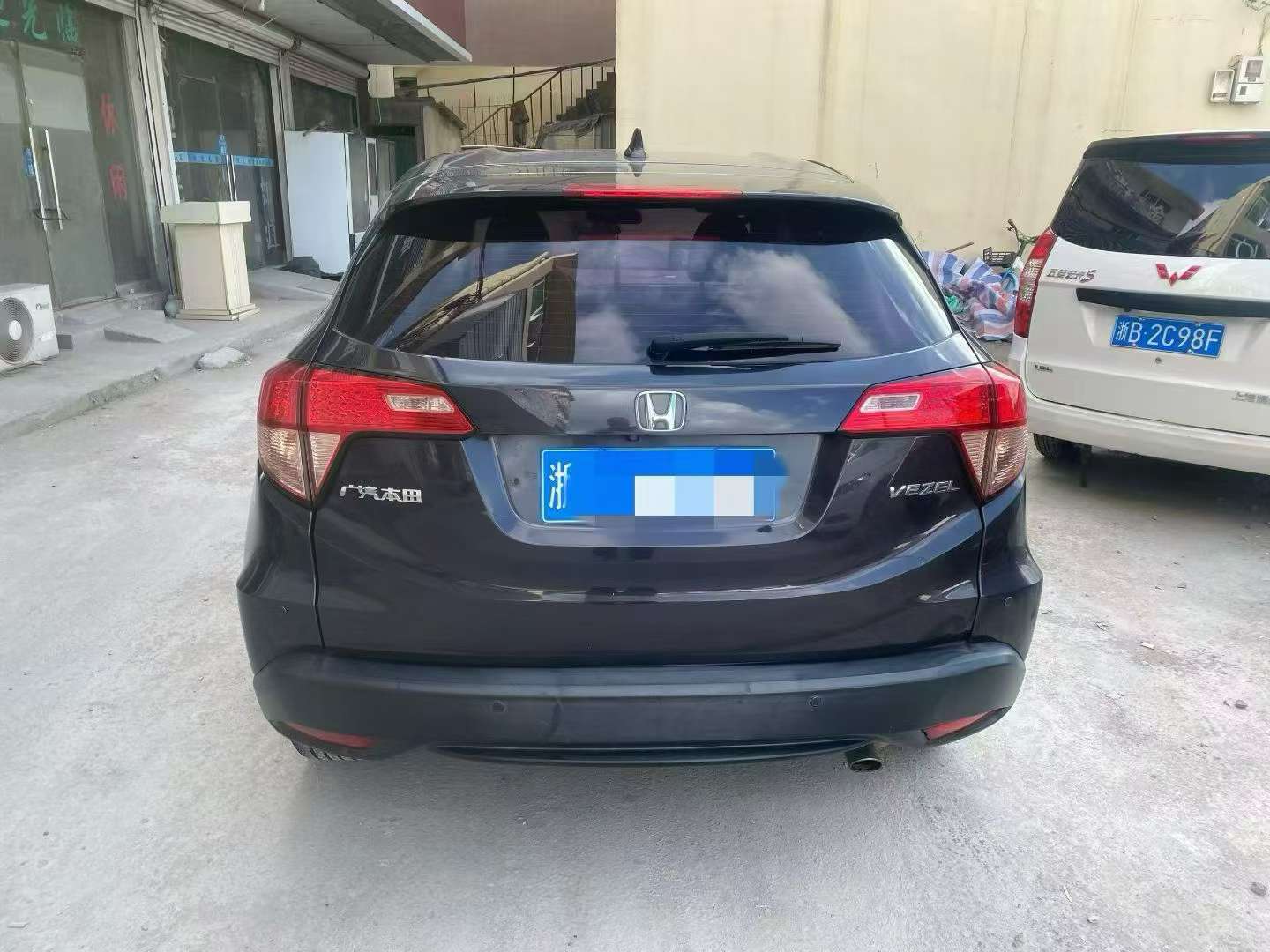 Honda Vezel 1.8L Automatic 6