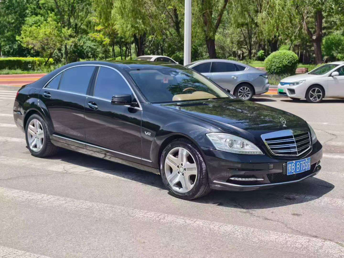 Mercedes-Benz S-Class S600L 3