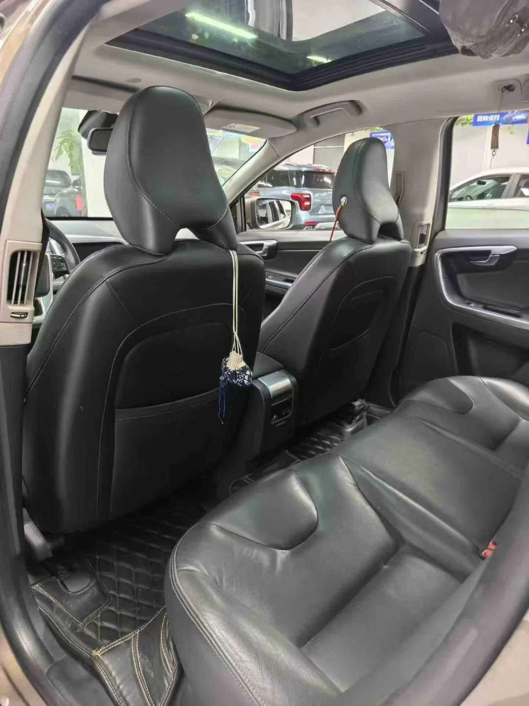 Volvo XC60 7