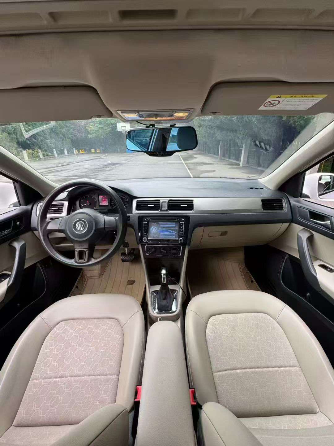 Volkswagen Santana 4