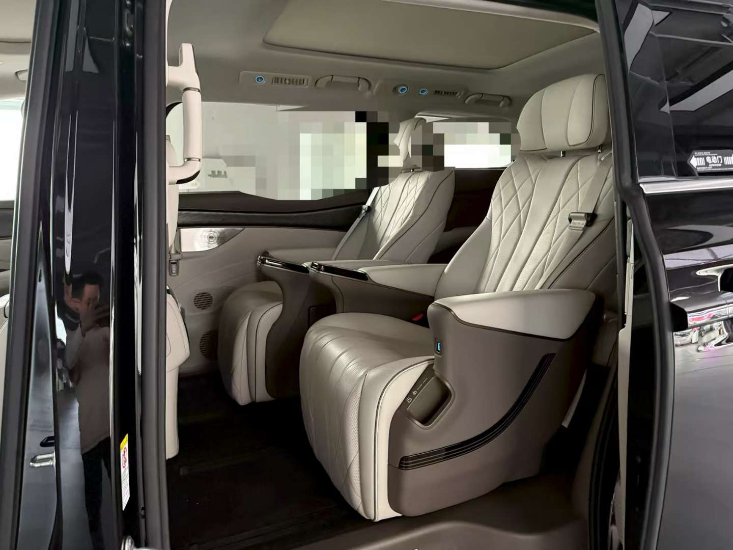 DENZA D9 2022 DM-i 1.5T Premium 6