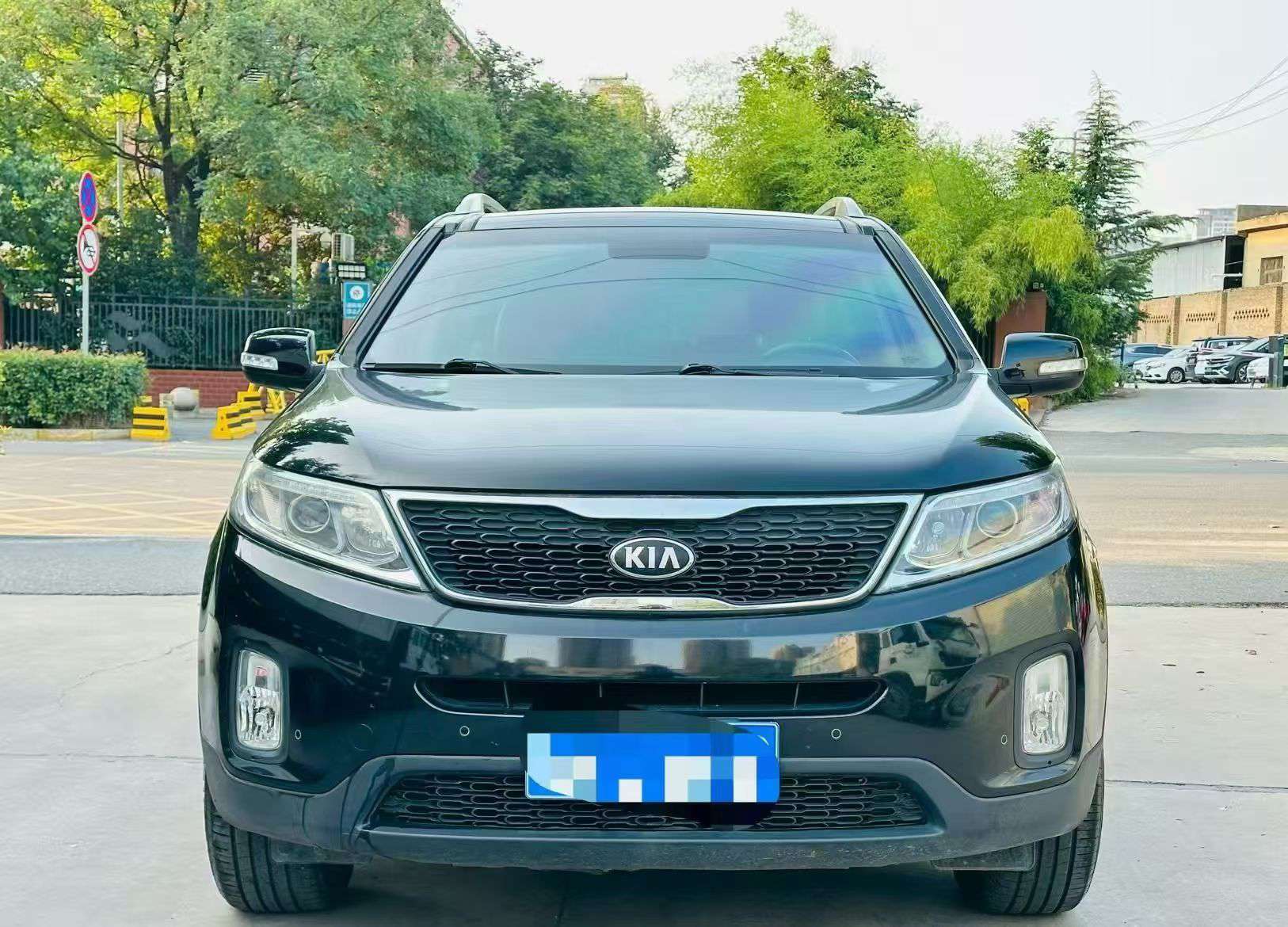SsangYong Solanto 2.4L 4WD 7-Seater