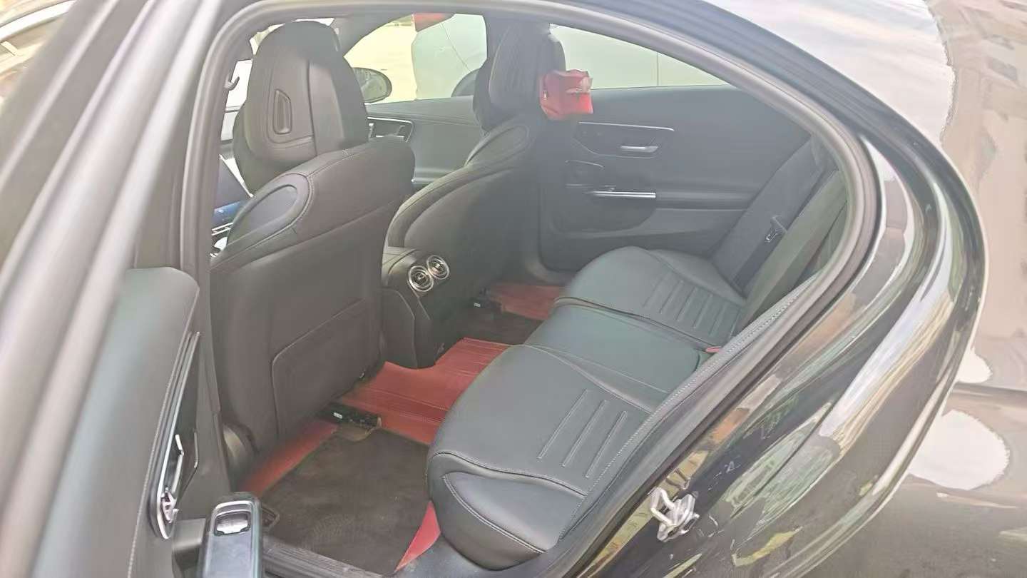 Mercedes-Benz C-Class 5