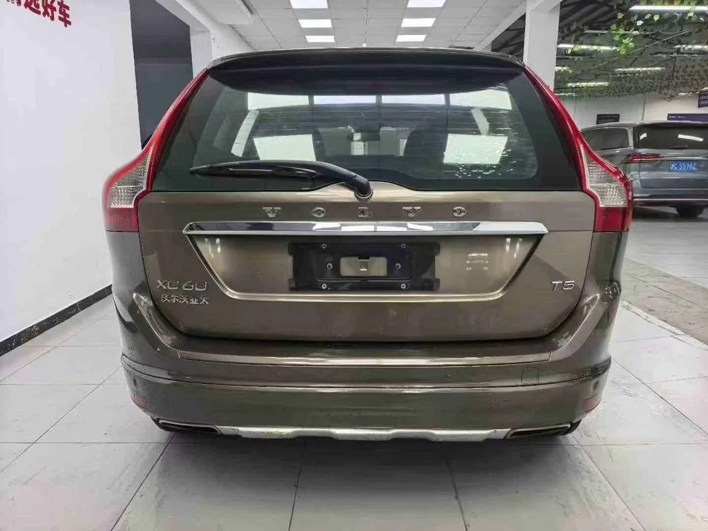 Volvo XC60 5