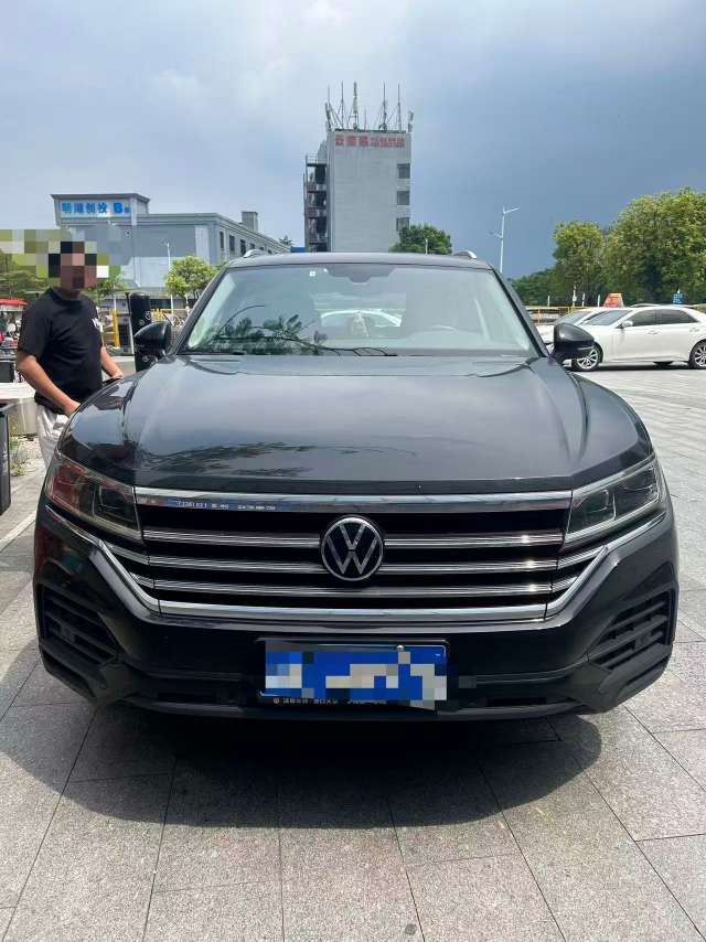Volkswagen Touareg 2.0T Automatic Navigation Edition 8