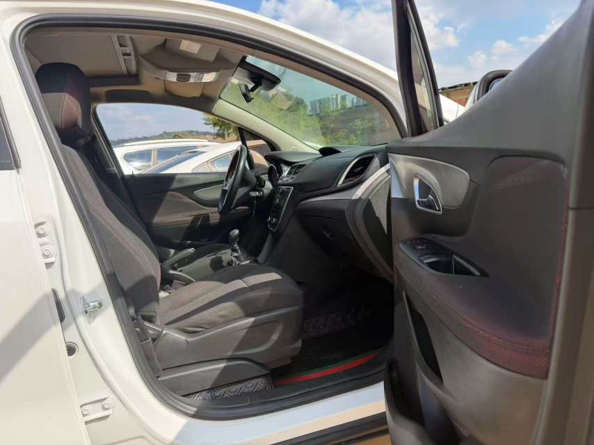 Buick Encore 8
