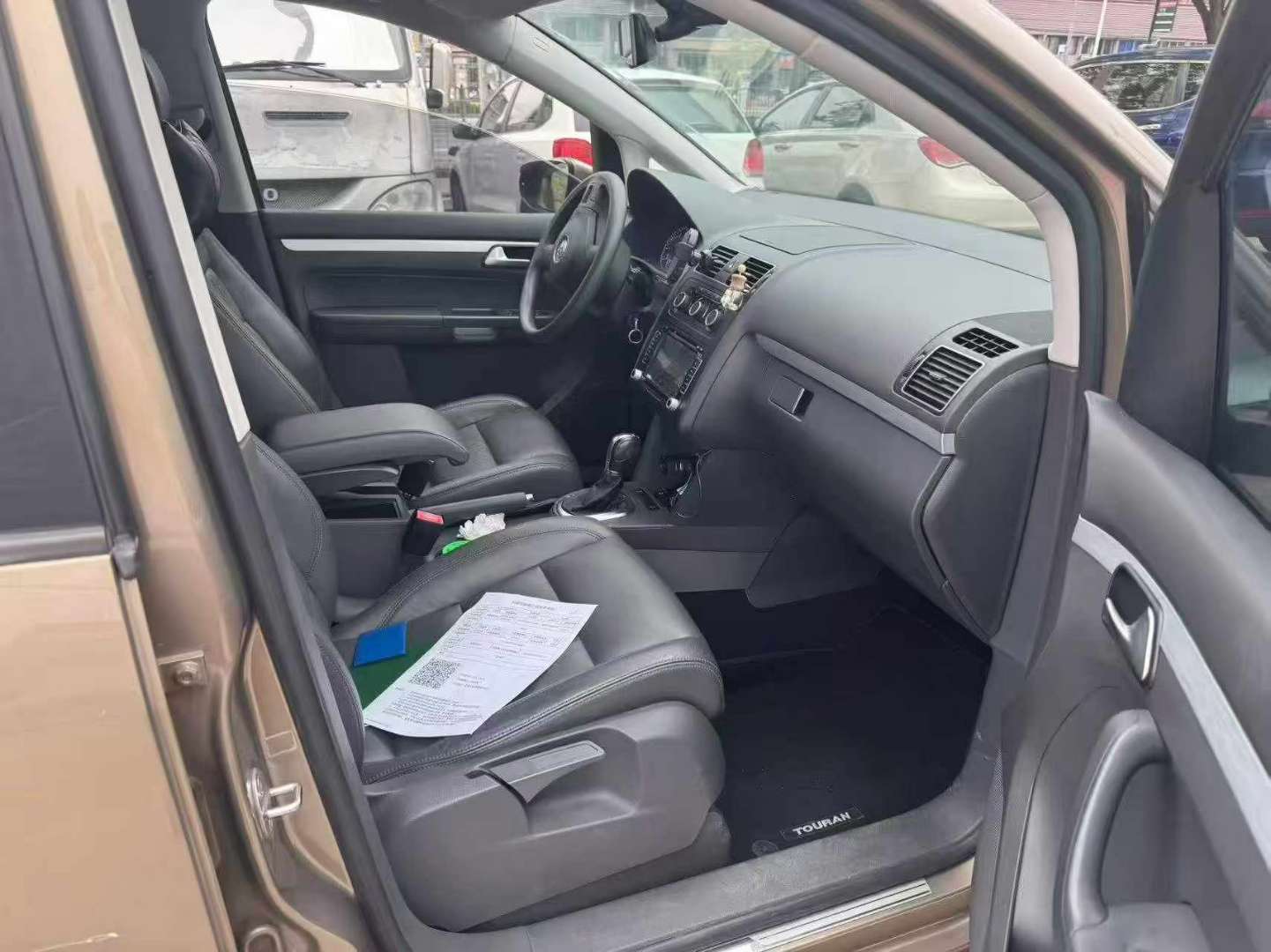 Volkswagen Touran 7