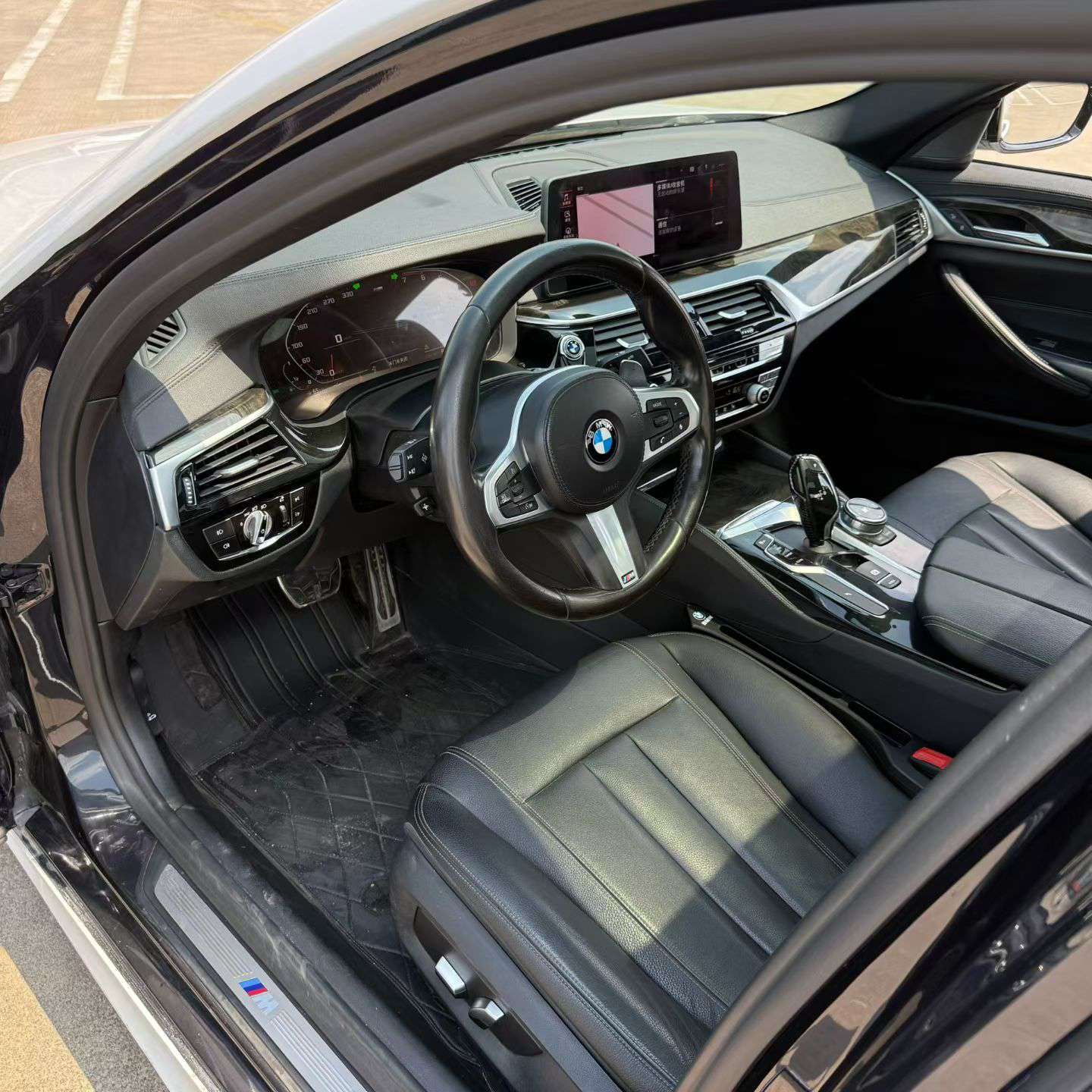 BMW 5 Series 2023 530Li M Sport 6