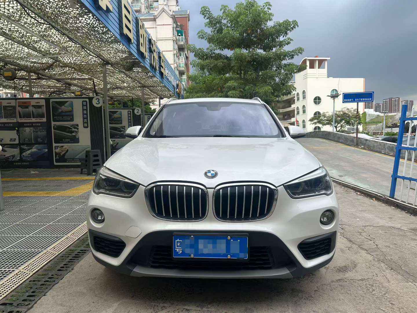 BMW X1 2.0T sDrive20Li Leading Edition