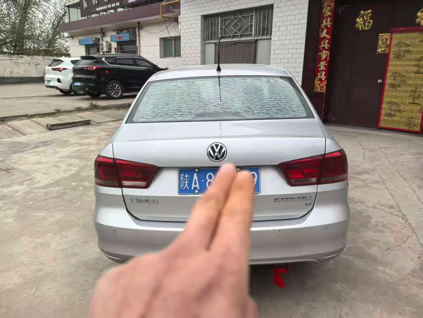 Volkswagen Santana 2015 Automatic with Sunroof 5