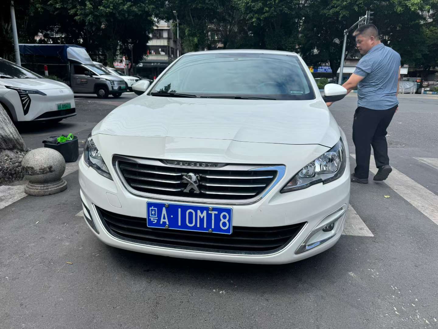 Peugeot 408 2