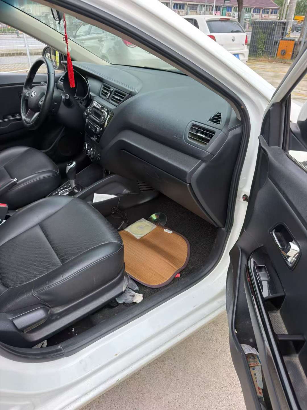 Kia K2 6