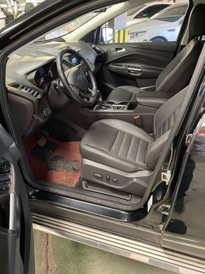 Ford Kuga 1.5T Automatic High Trim 7