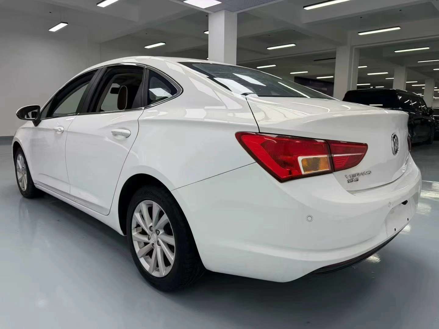 Buick Verano 4