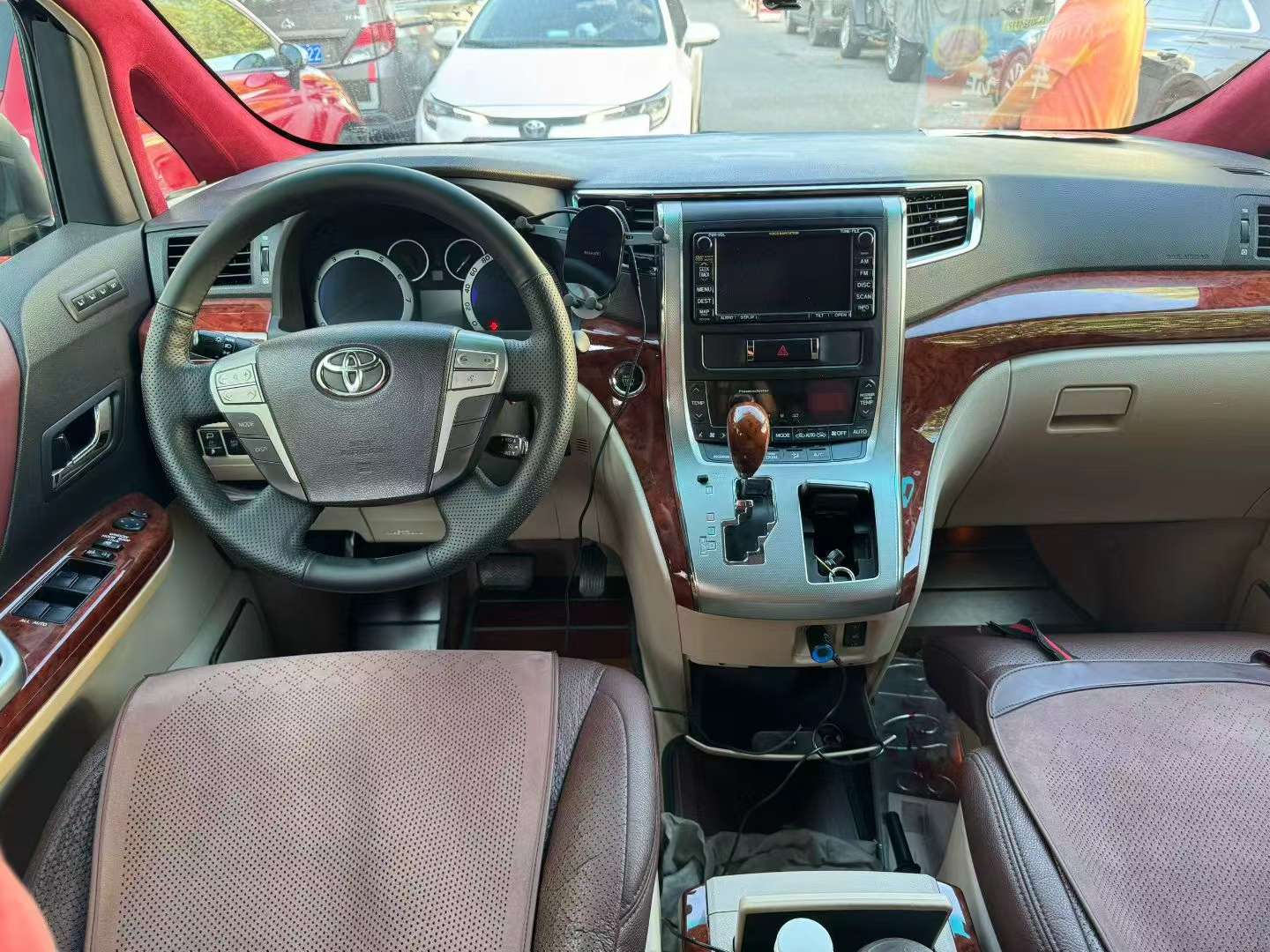 Toyota Alphard 2.4L Luxury 5