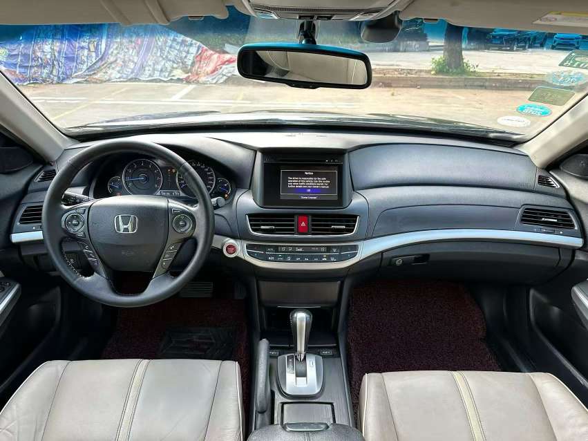 Honda Crosstour 2014 Luxury Navigation Edition 2.4L 5