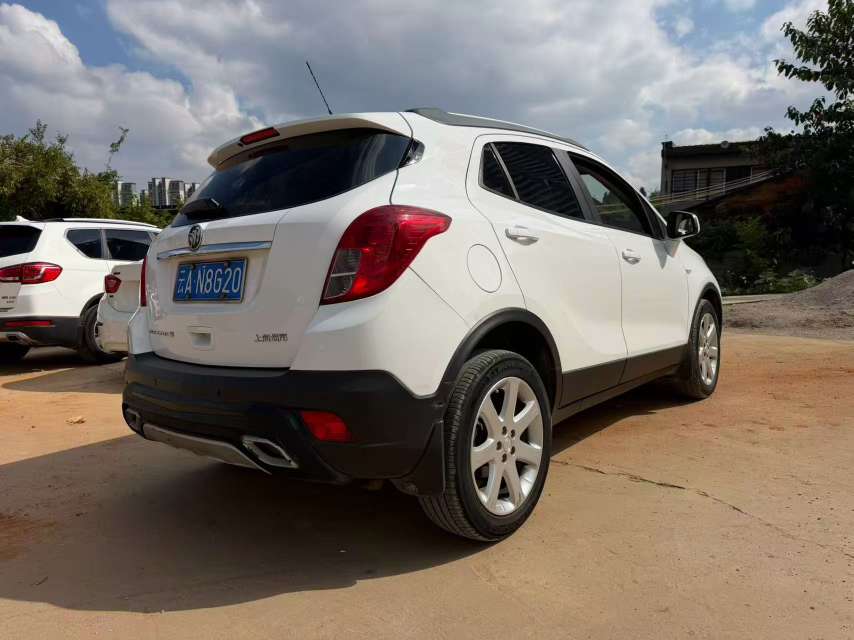 Buick Encore 4