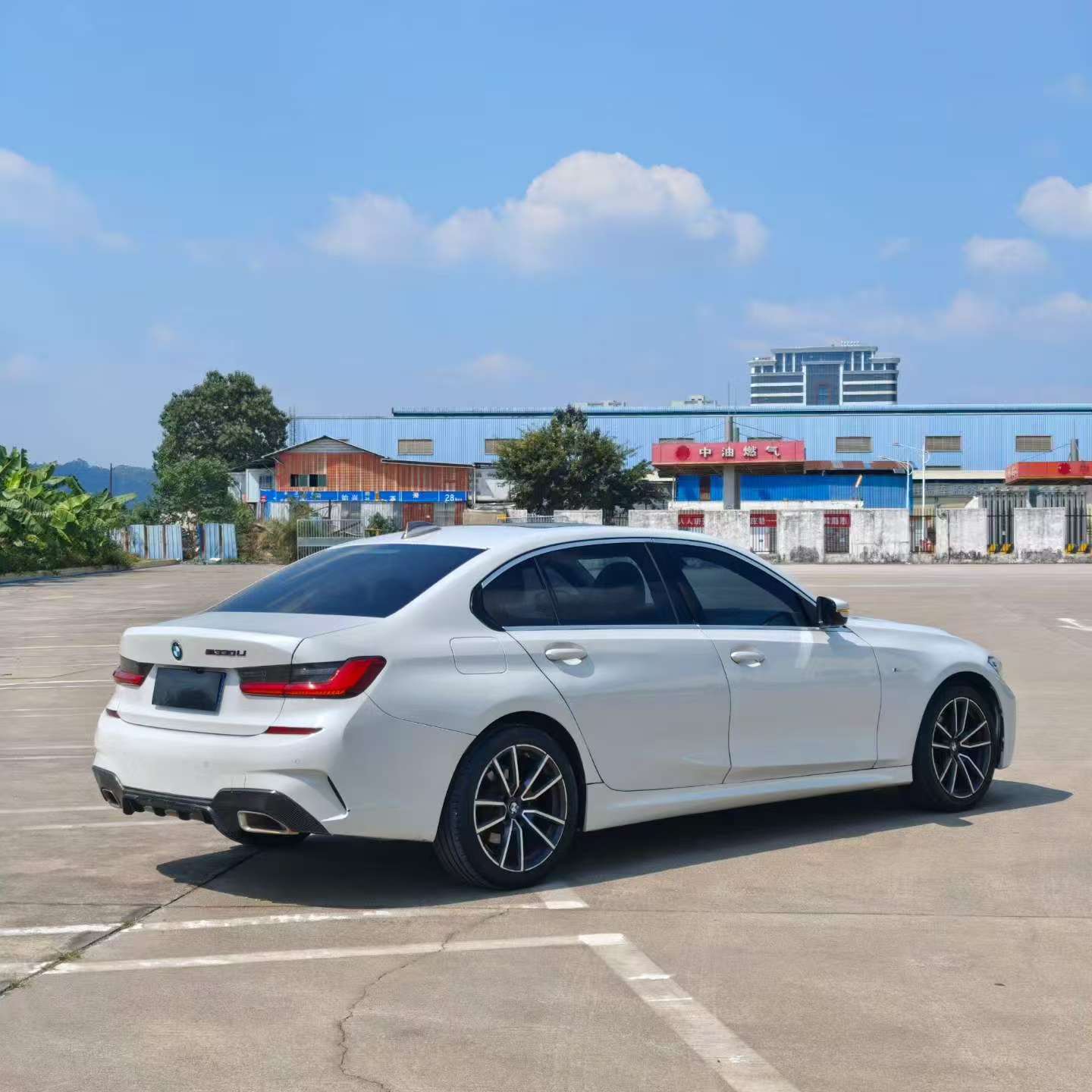 BMW 3 Series 320Li M Sport Package 3