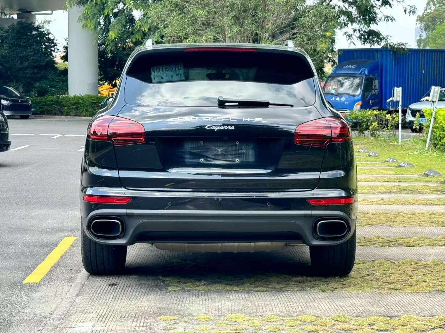 Porsche Cayenne 3.0T Optional Bose Sound System, Compass, Height Adjustment 4