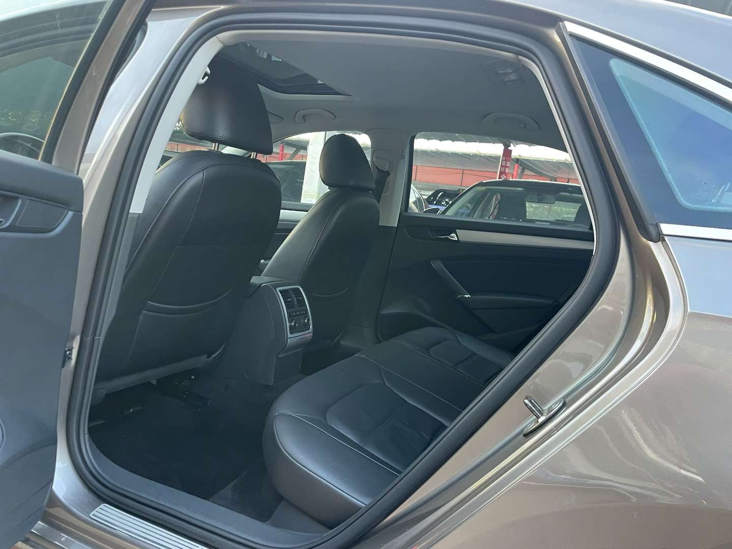 Volkswagen Passat 1.8T Automatic 3