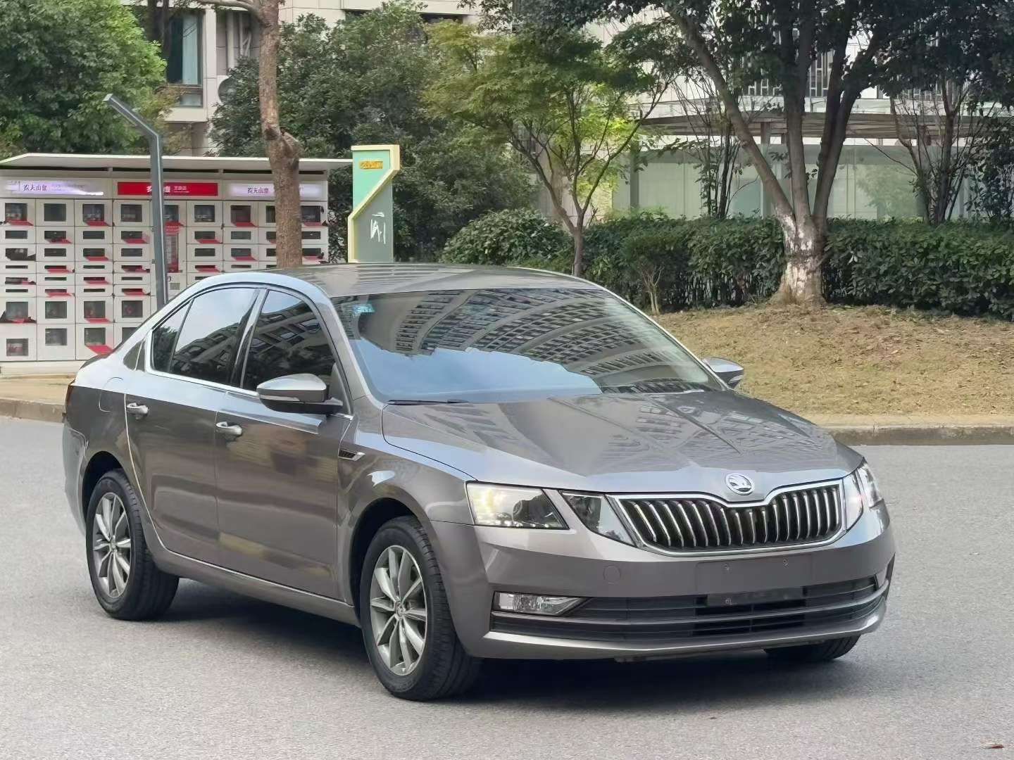 Skoda Octavia 2020 1.5L Automatic 3
