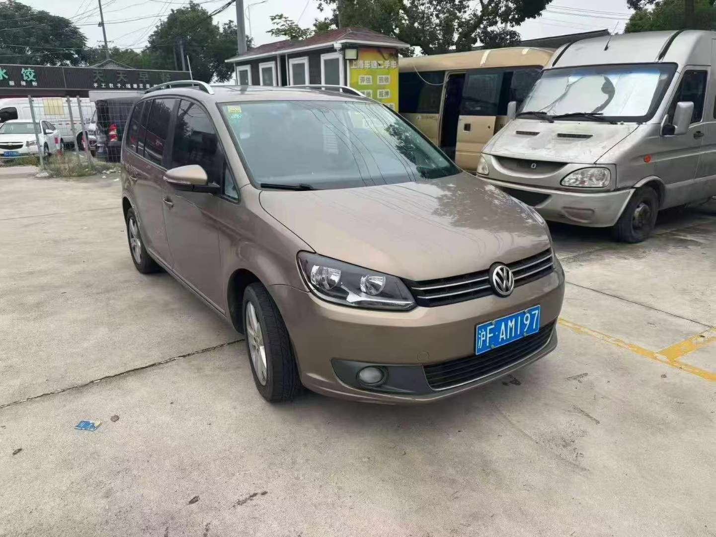 Volkswagen Touran 2
