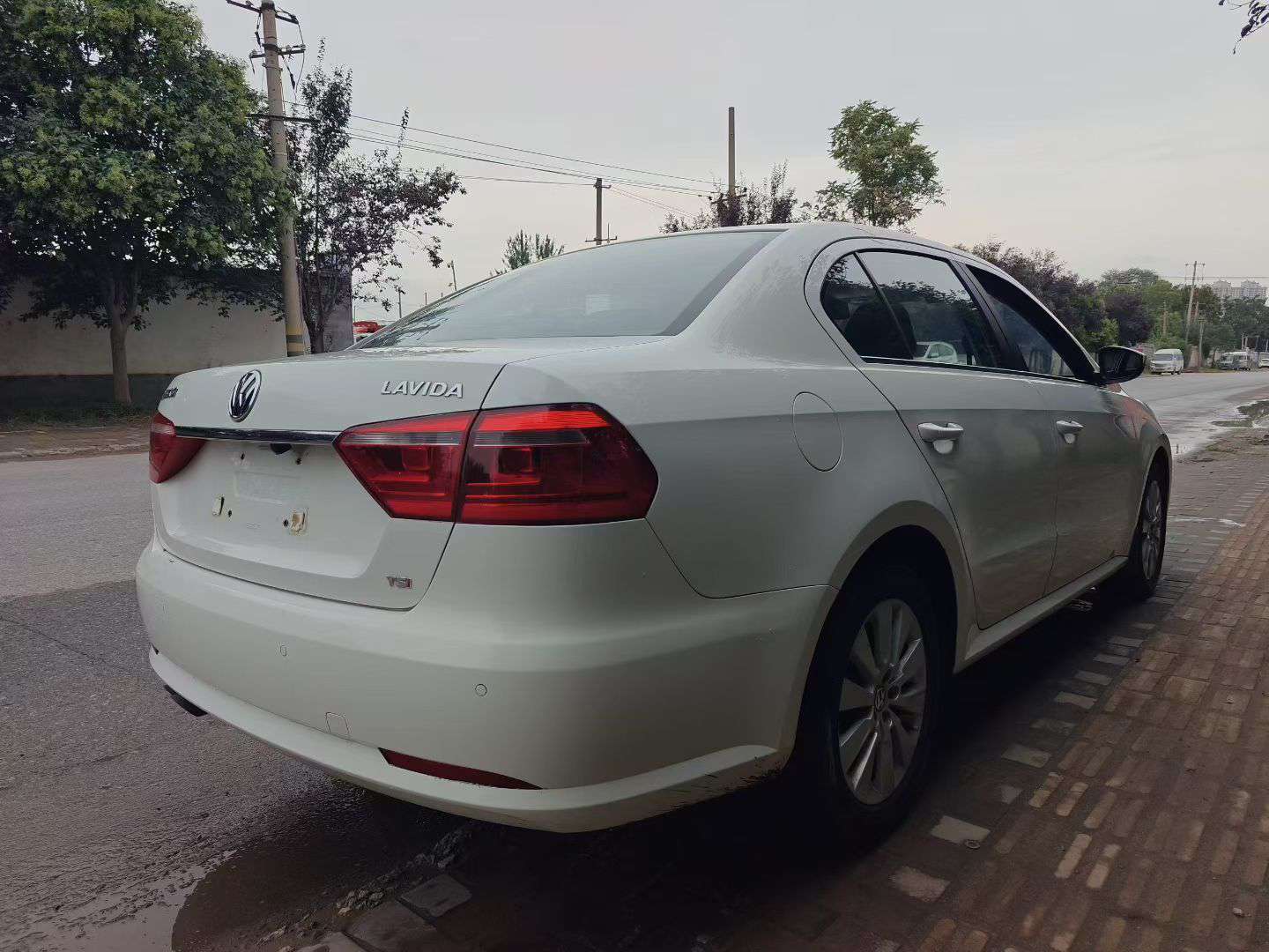Volkswagen Lavida 2013 1.4T 9