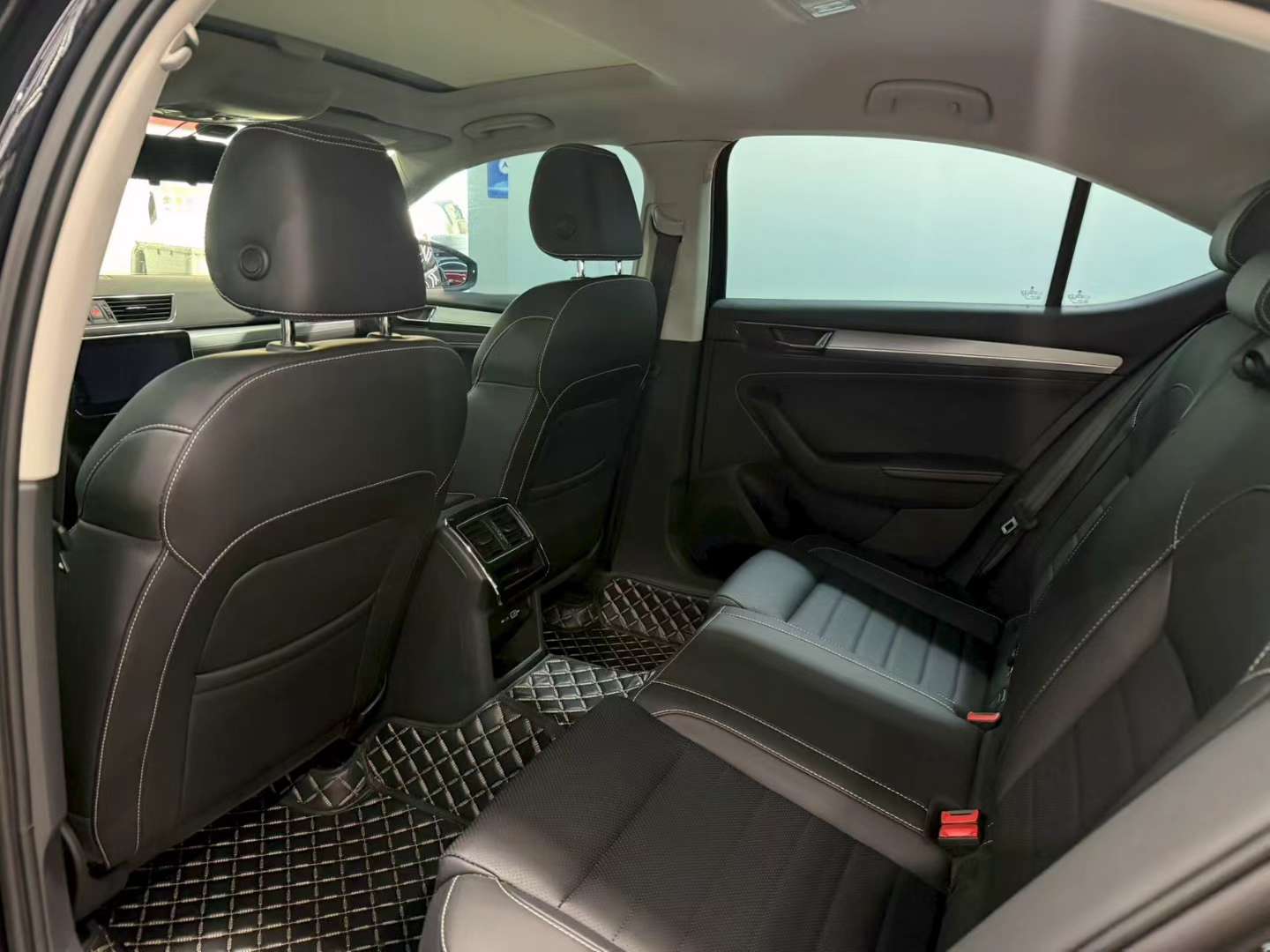 Skoda Superb 2021 1.4T Comfort Edition 4