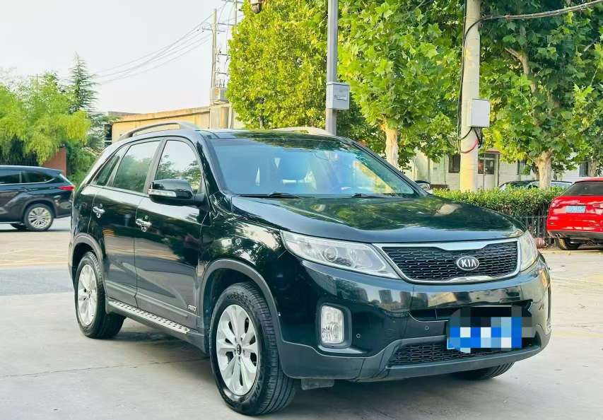 SsangYong Solanto 2.4L 4WD 7-Seater 3