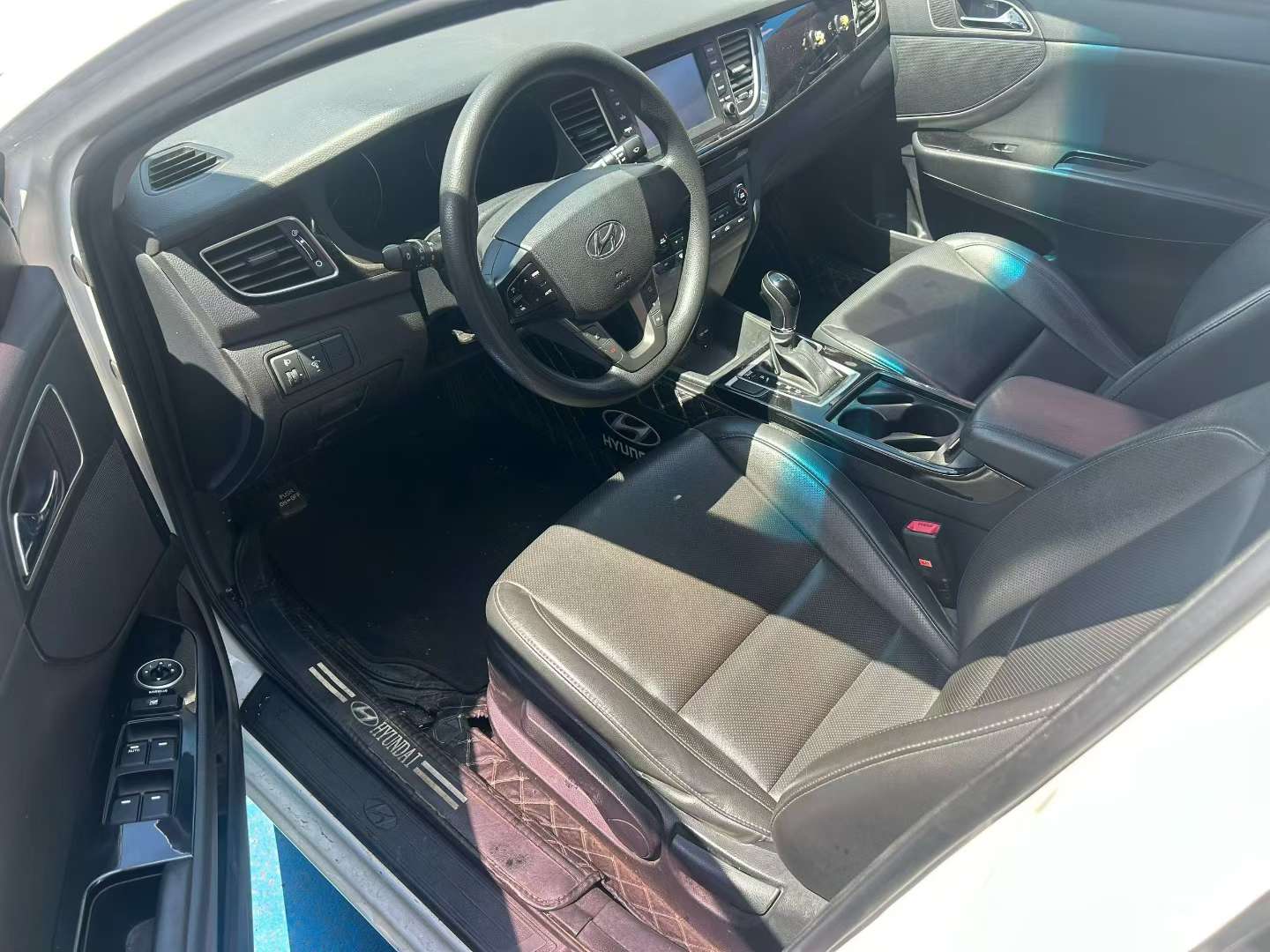 Hyundai Mistra 1.8 Automatic Smart 2