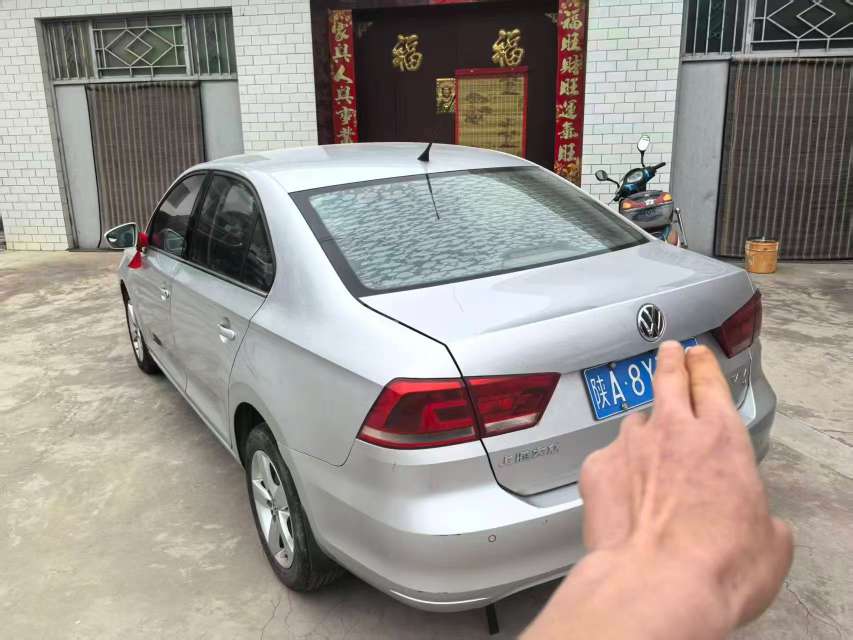 Volkswagen Santana 2015 Automatic with Sunroof 6