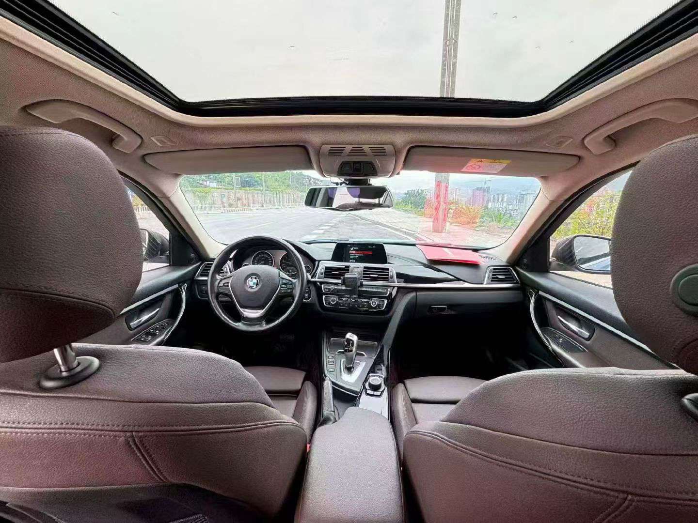 BMW 3 Series 2018 320Li 6