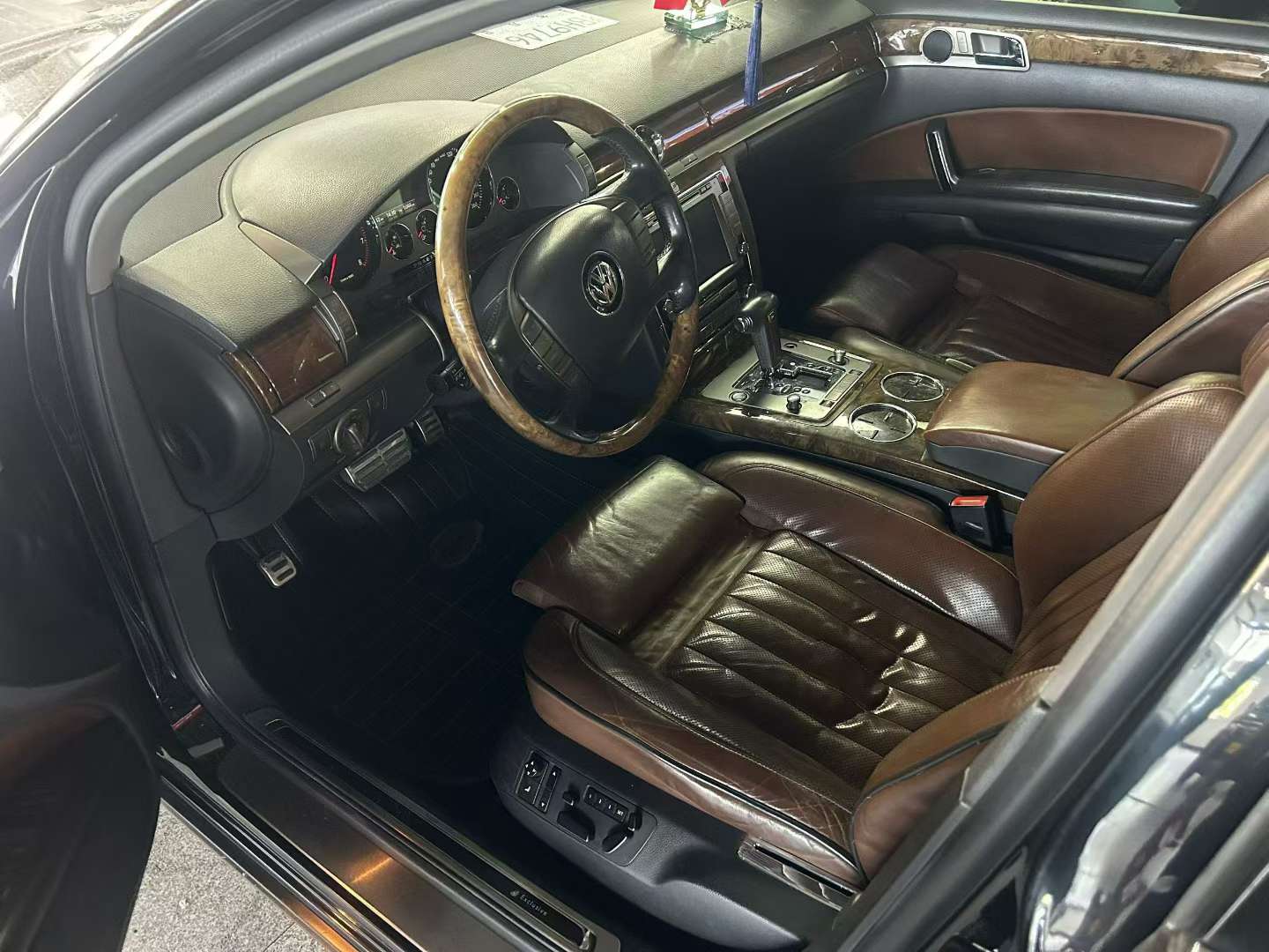 Volkswagen Phaeton 2