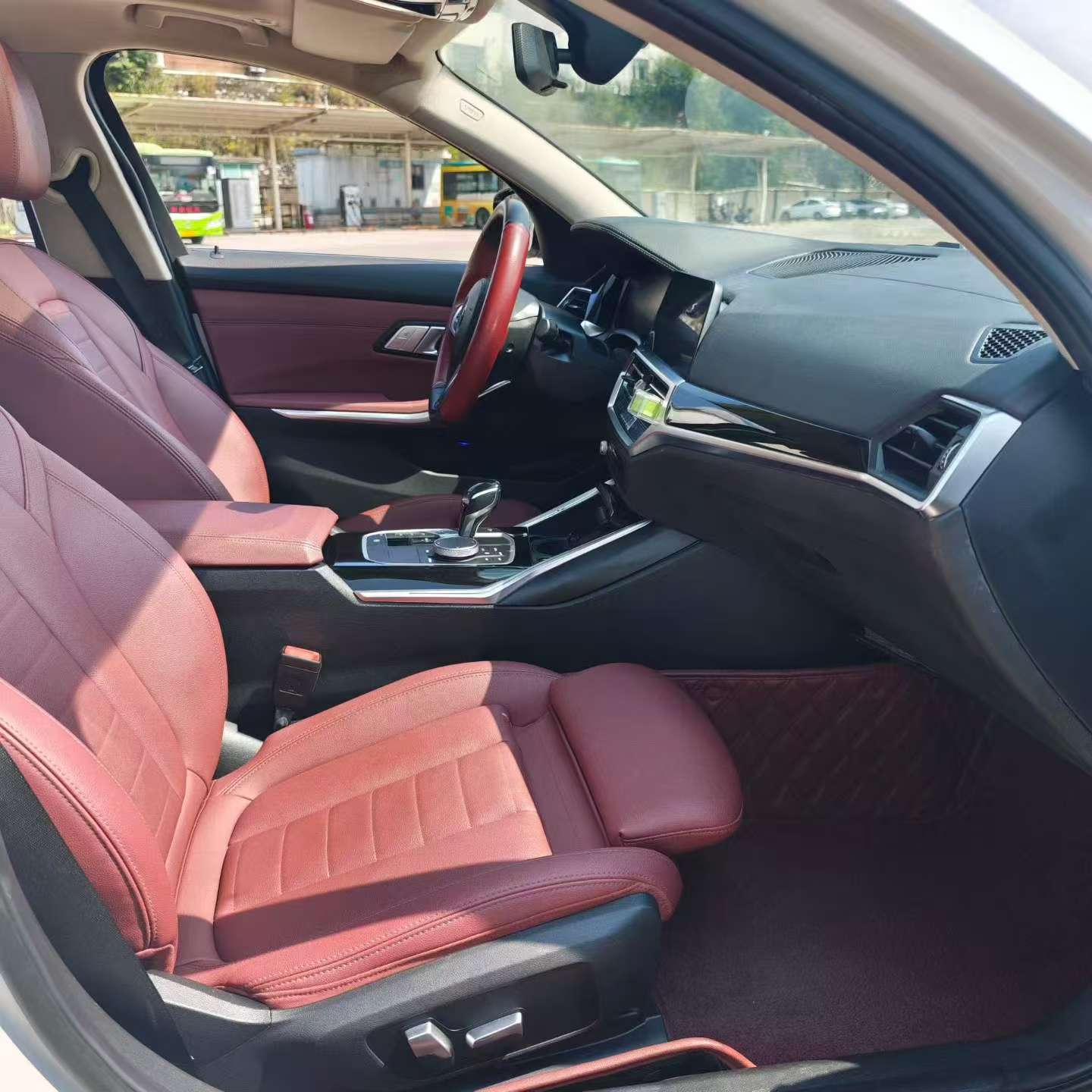 BMW 3 Series 320Li M Sport Package 9