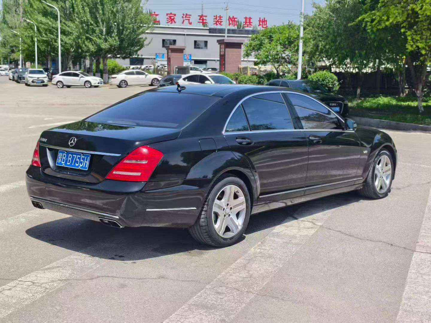 Mercedes-Benz S-Class S600L 4