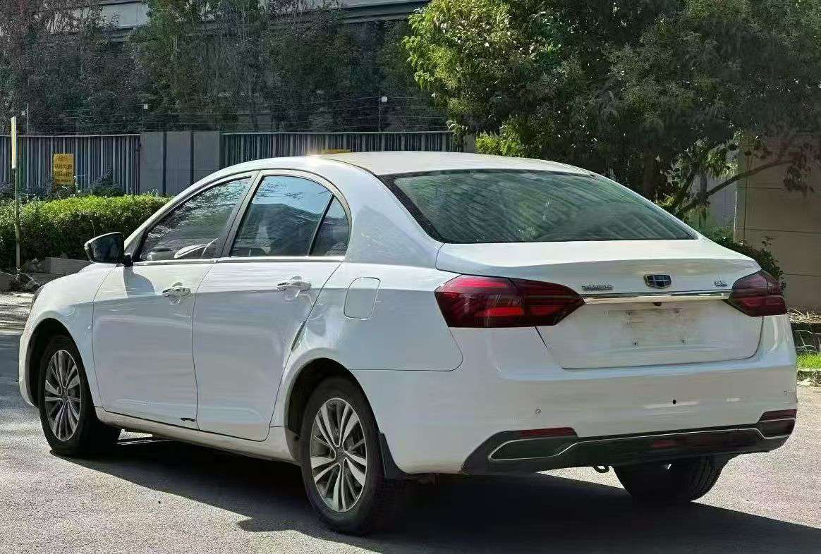 Geely Emgrand 1.5L Automatic Sunroof 6