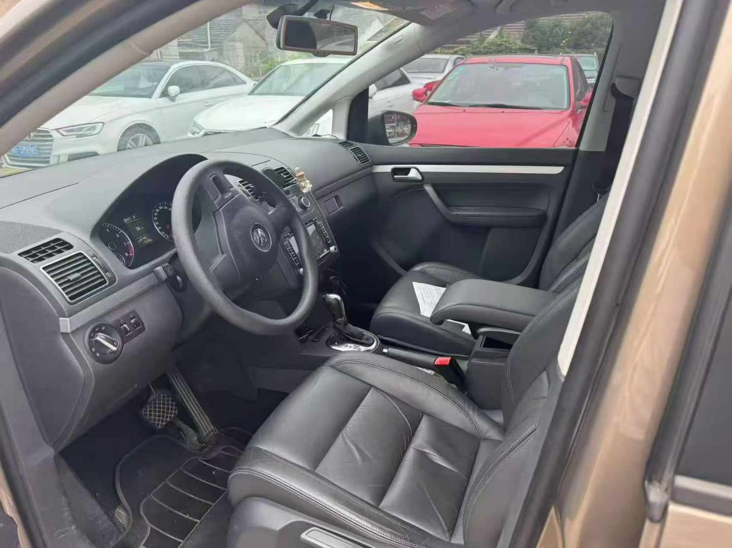 Volkswagen Touran 6