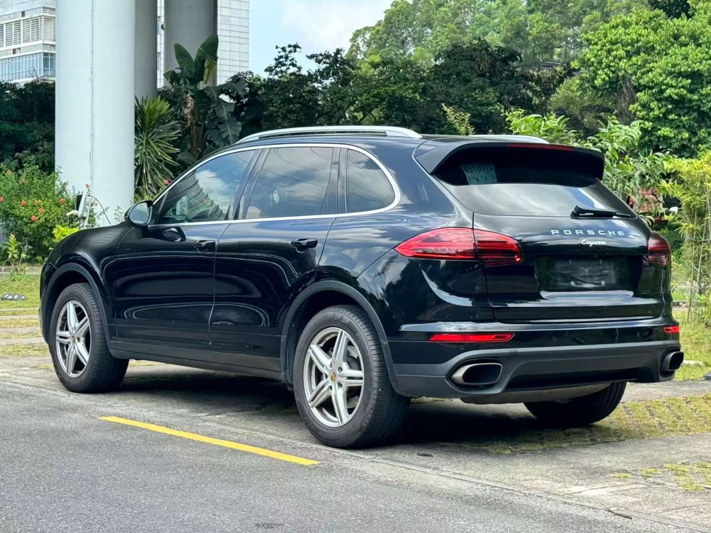 Porsche Cayenne 3.0T Optional Bose Sound System, Compass, Height Adjustment 3