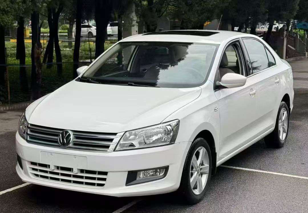 Volkswagen Santana 2
