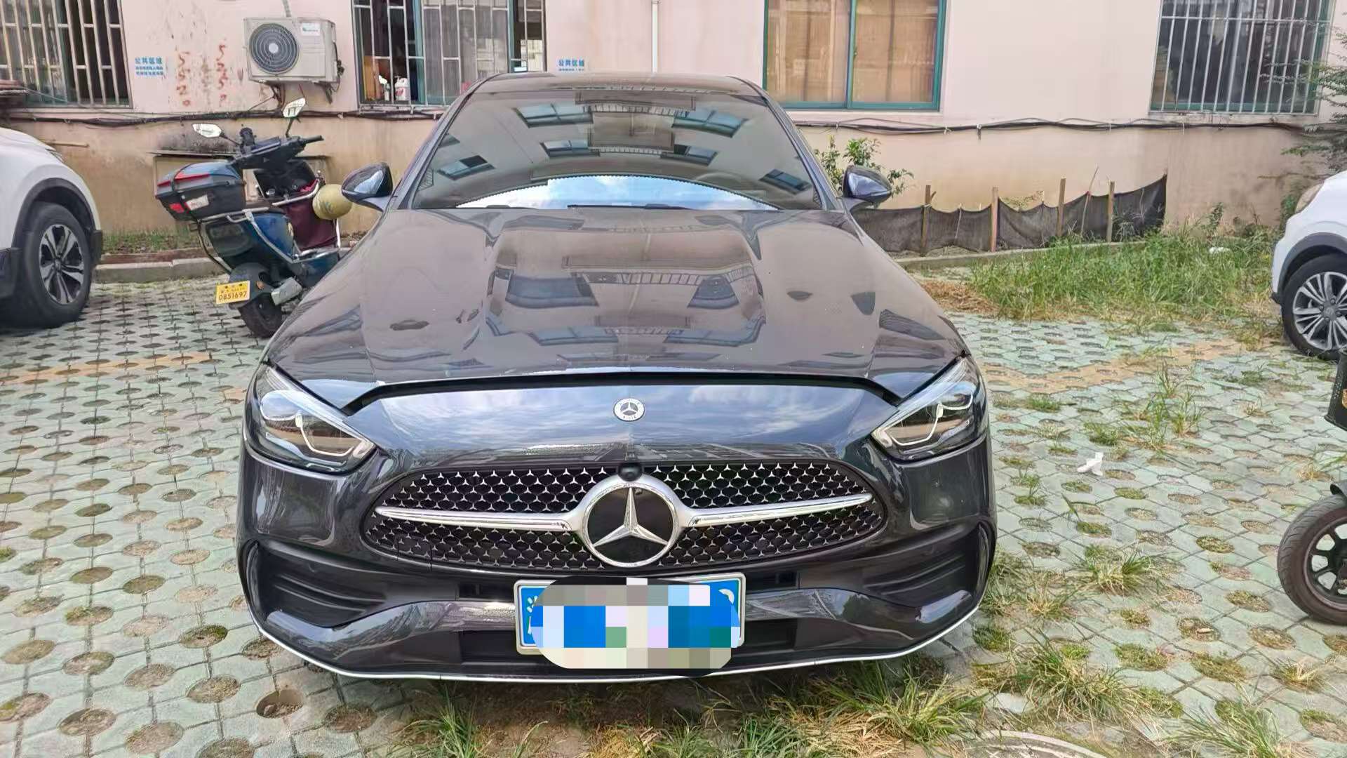 Mercedes-Benz C-Class 2