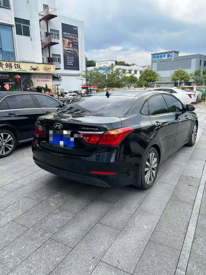 Hyundai Mistra 1.8L Automatic