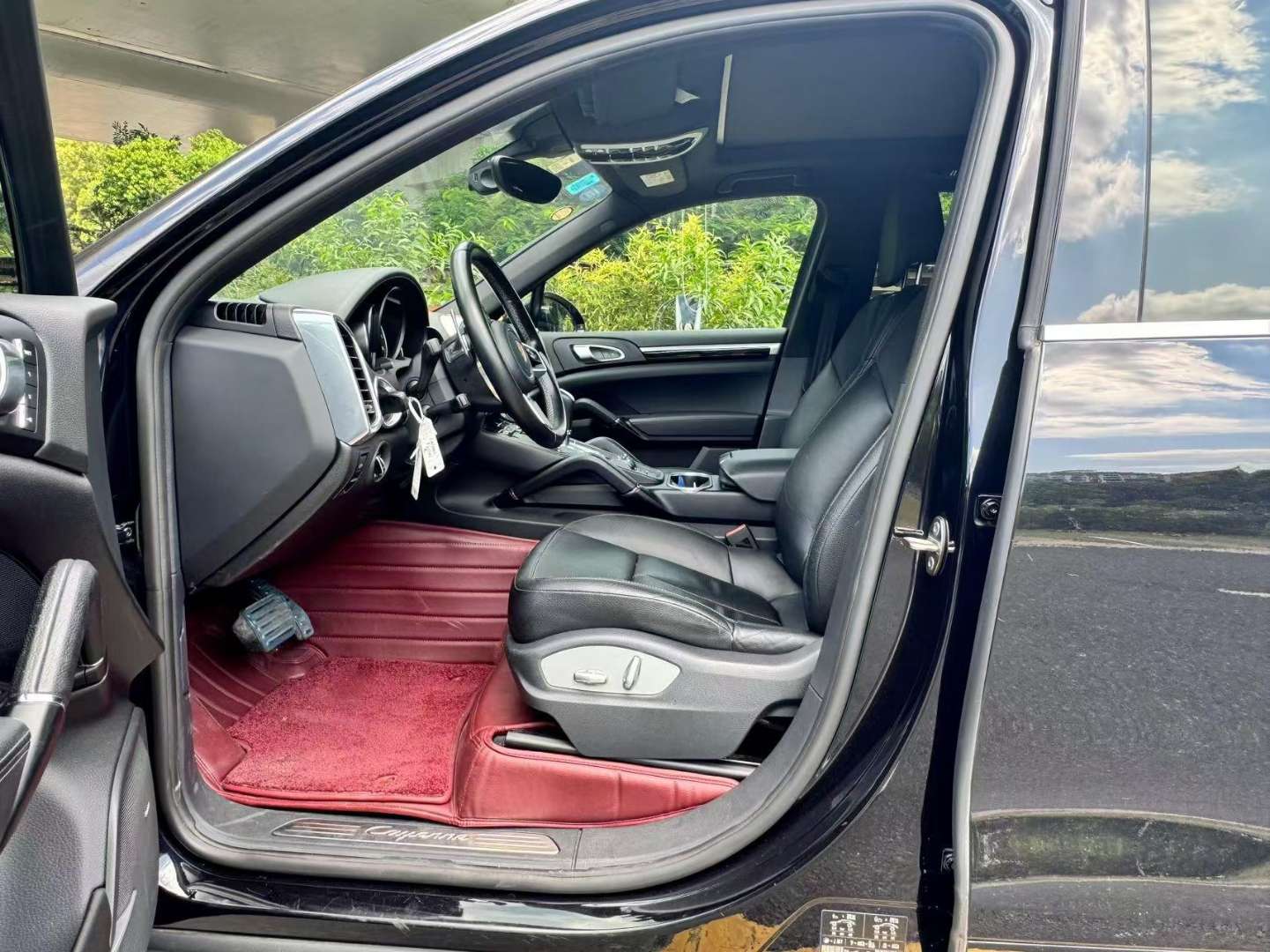 Porsche Cayenne 3.0T Optional Bose Sound System, Compass, Height Adjustment 7